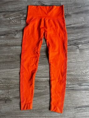 Set active leggigs orange size small